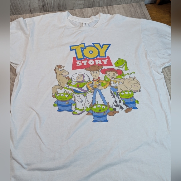 Toy Story 4  T-Shirt Youth Size Large - Picture 1 of 8